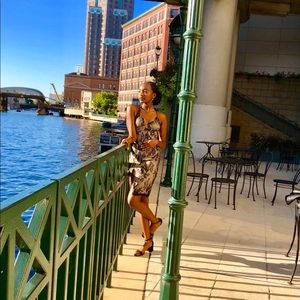 Meet your Posher, Joya